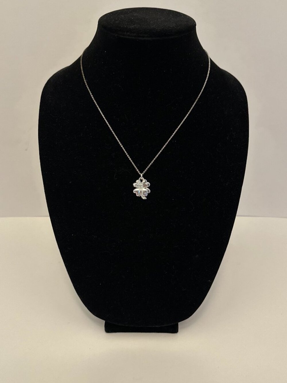 Sister Lucky To Have You Locket Necklace Silver Tone Clover Charm